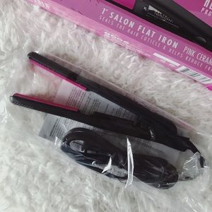 ♥️NEW&UNOPENED✨Hot Tools 1” Pink Ceramic Flat Iron